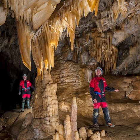 Journée dans la grotte de l'Aguzou